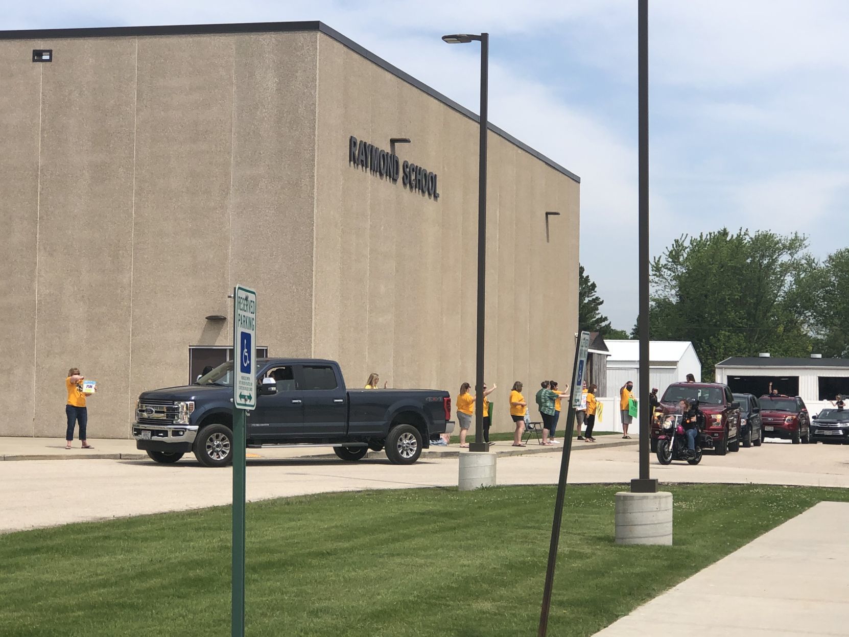 Raymond School’s Annual Wave Goodbye